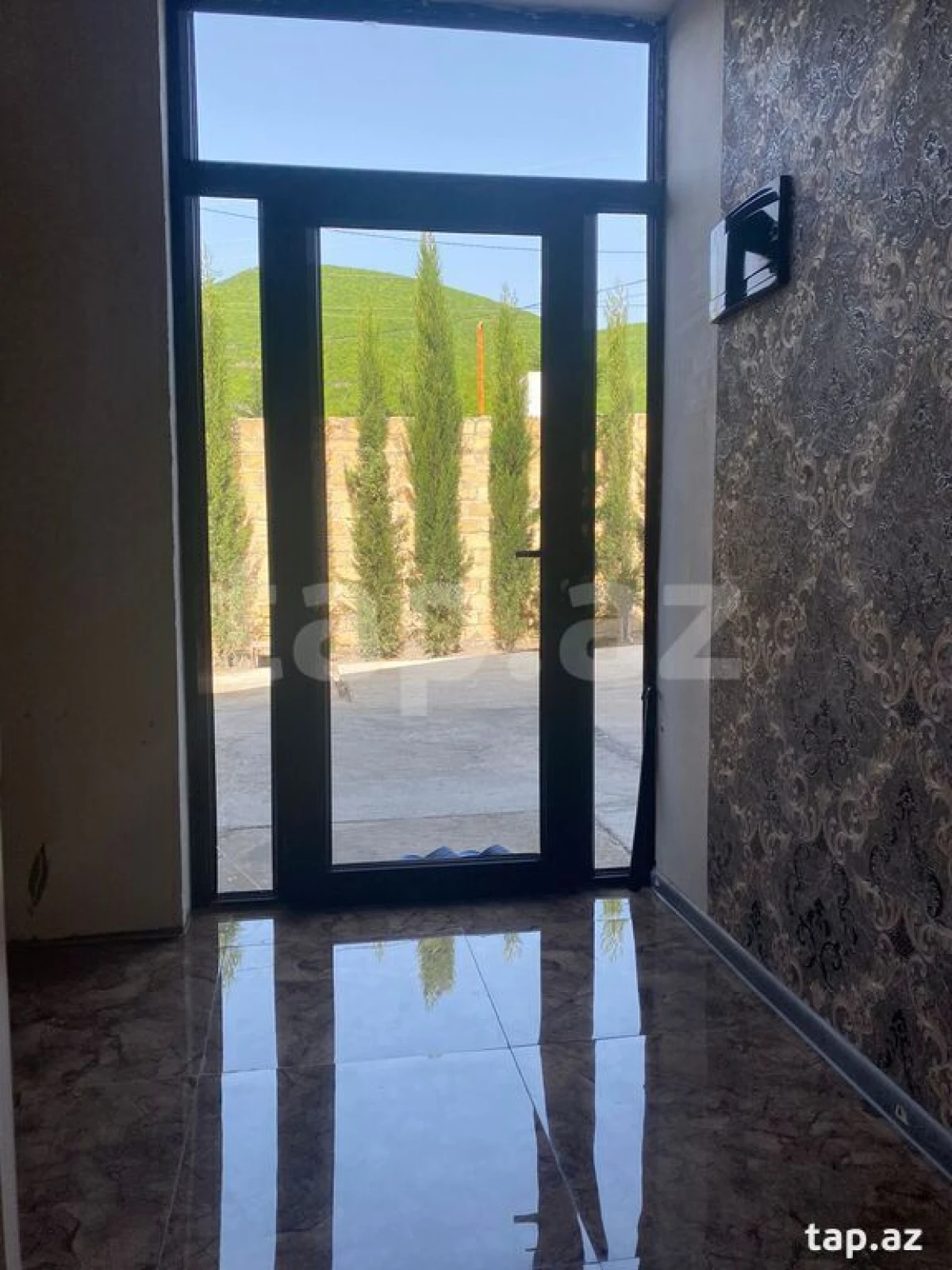 Kirayə verilir 3 otaqlı həyət evi