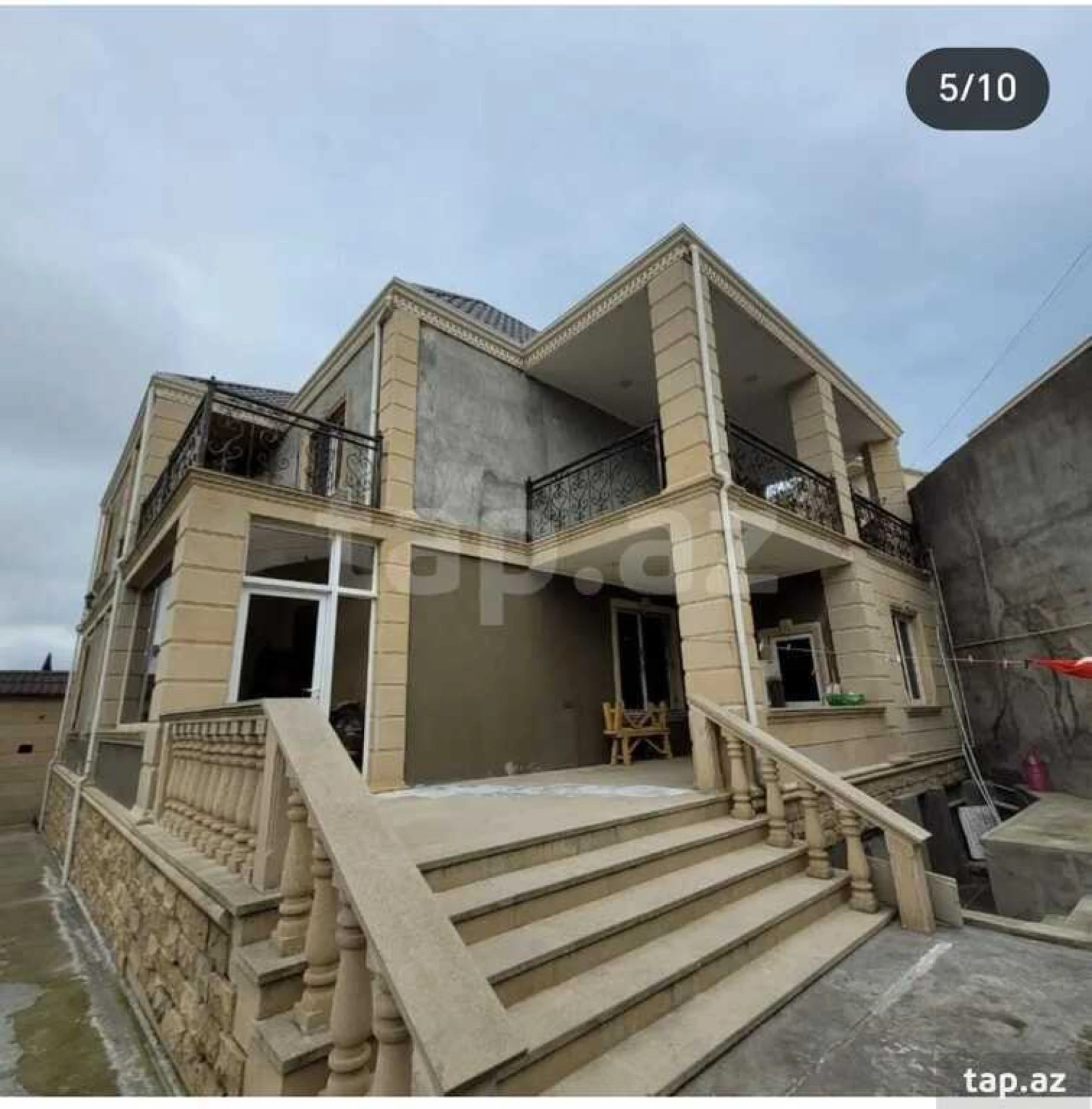 Satılır 7 otaqlı həyət evi 280 m²