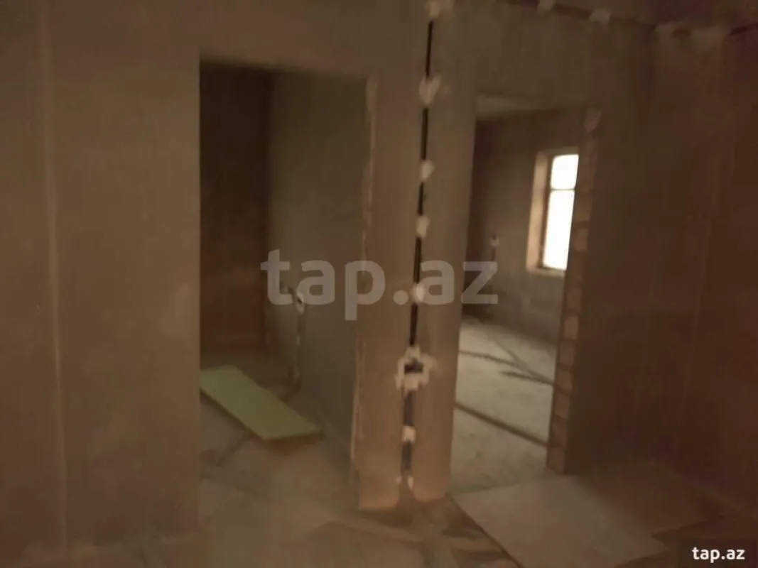 Satılır 7 otaqlı həyət evi 450 m²