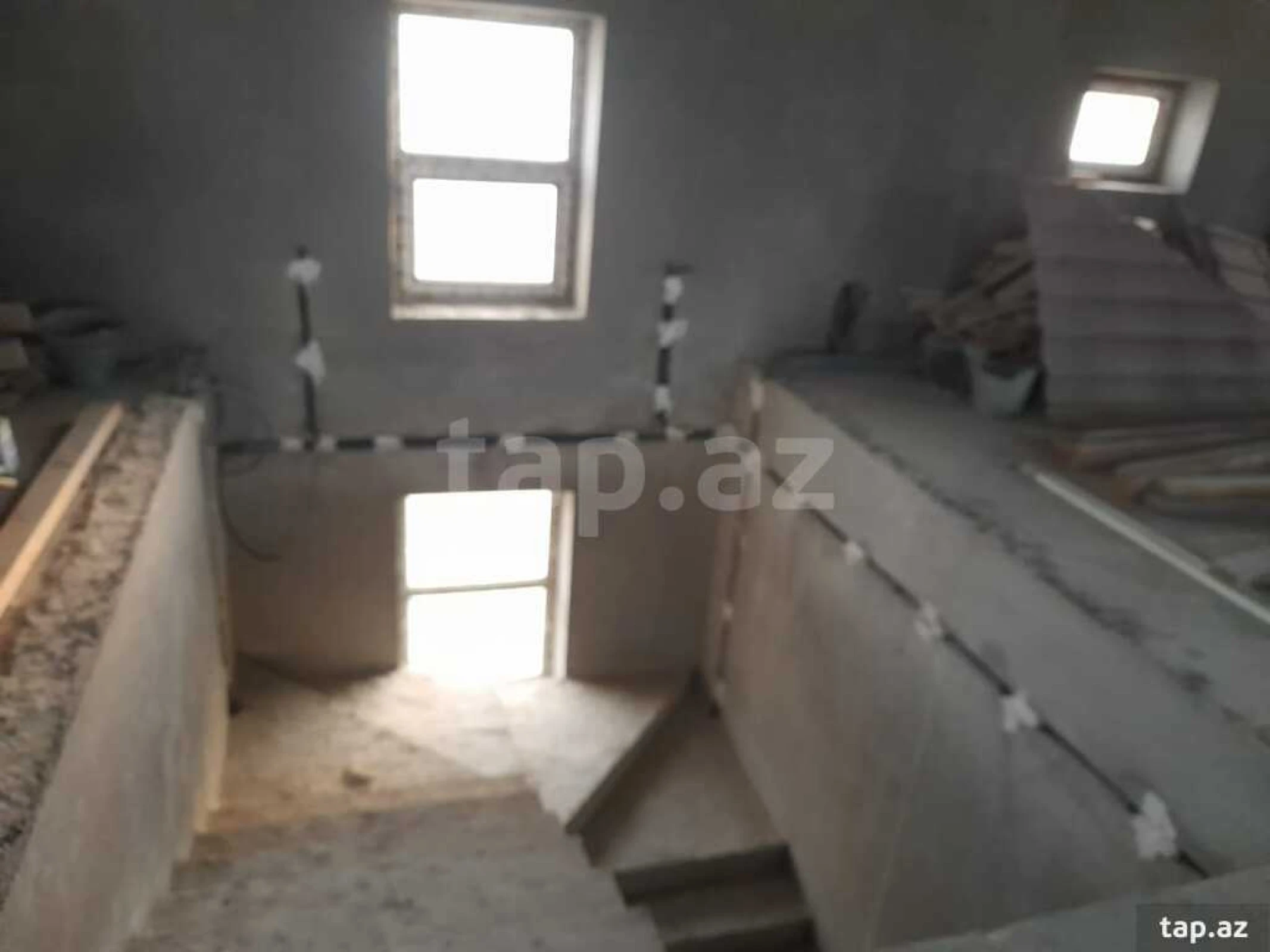 Satılır 7 otaqlı həyət evi 450 m²