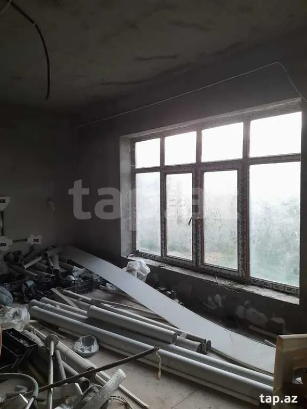 Satılır 7 otaqlı həyət evi 450 m²