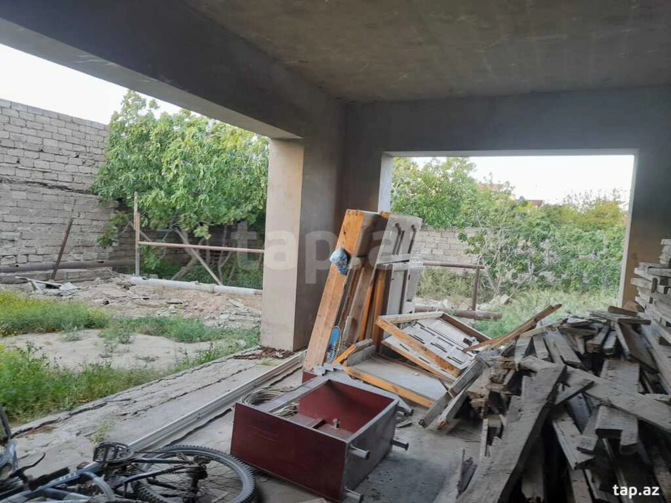 Satılır 7 otaqlı həyət evi 450 m²