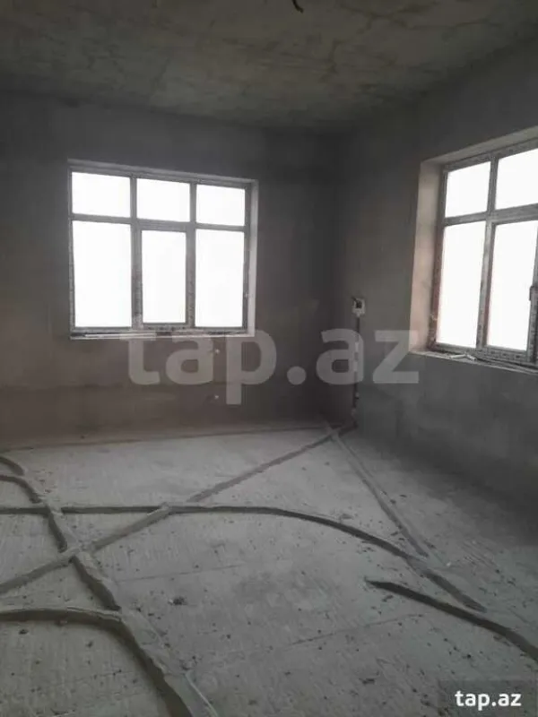 Satılır 7 otaqlı həyət evi 450 m²