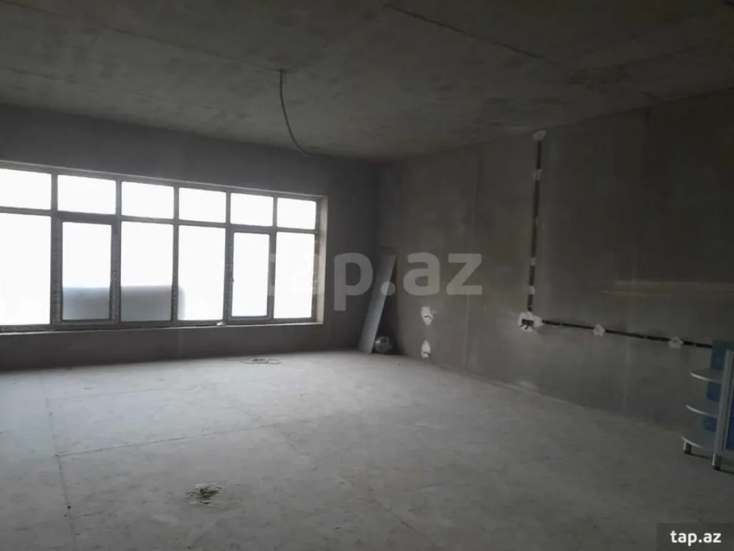 Satılır 7 otaqlı həyət evi 450 m²