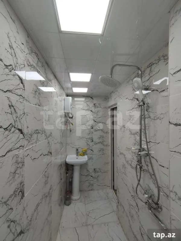 Satılır 2 otaqlı mənzil 42 m²