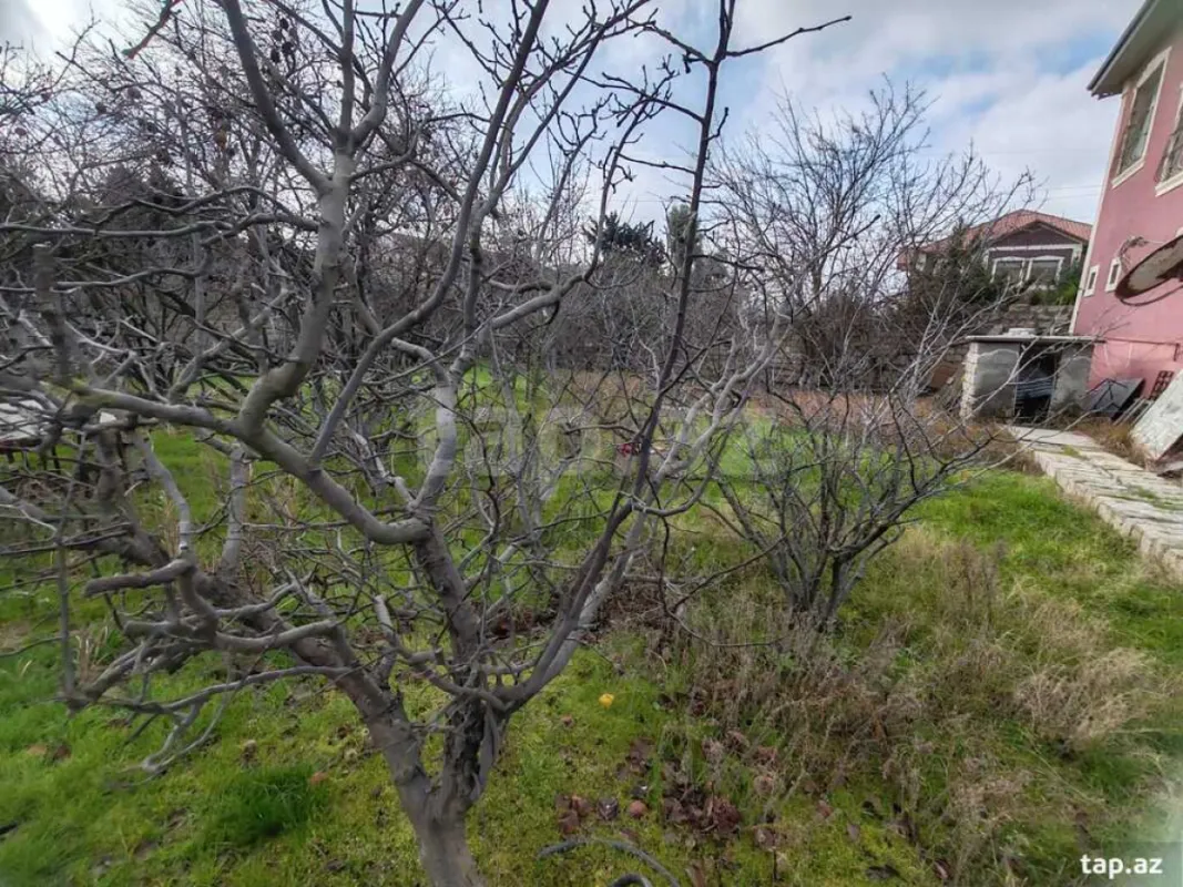 Satılır 7 otaqlı həyət evi