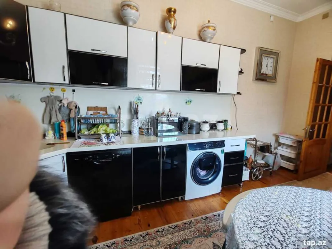 Satılır 7 otaqlı həyət evi