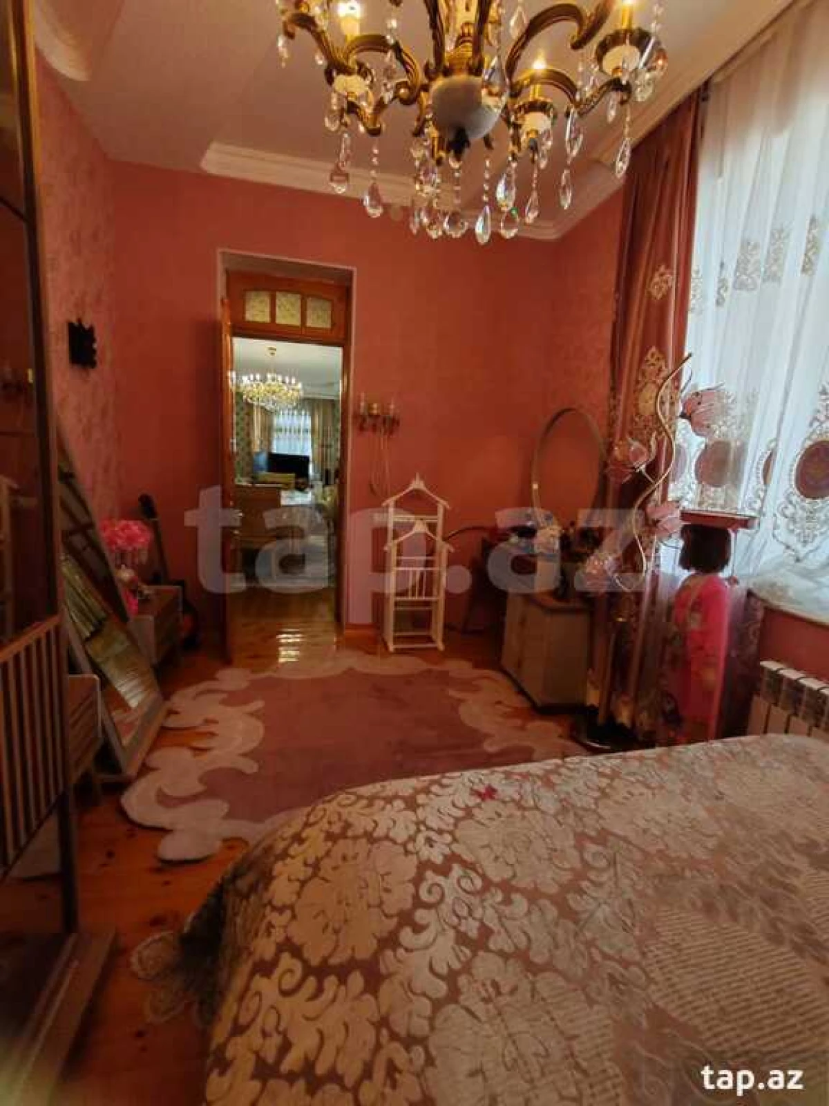 Satılır 7 otaqlı həyət evi