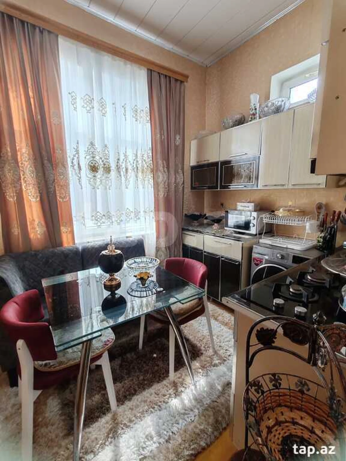 Satılır 7 otaqlı həyət evi