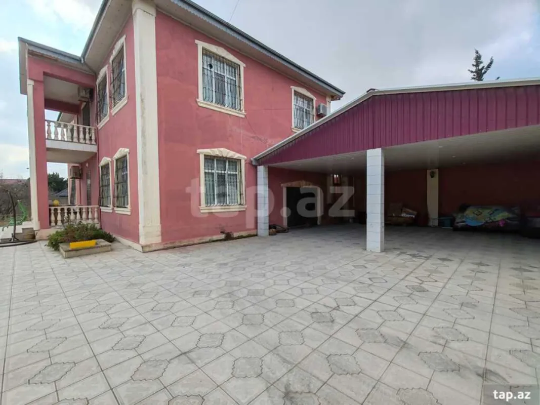 Satılır 7 otaqlı həyət evi