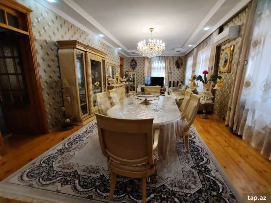 Satılır 7 otaqlı həyət evi