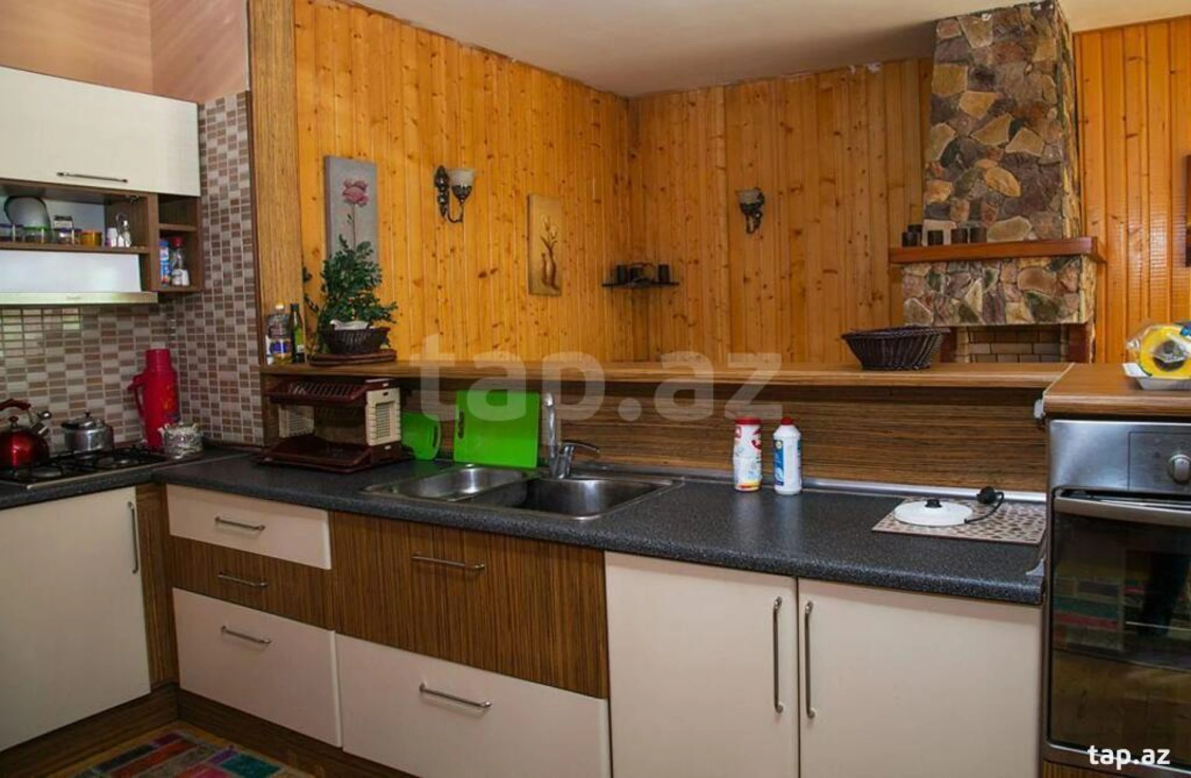 Kirayə verilir 7 otaqlı həyət evi