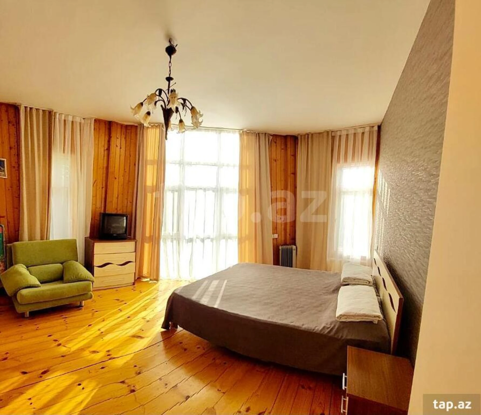 Kirayə verilir 7 otaqlı həyət evi