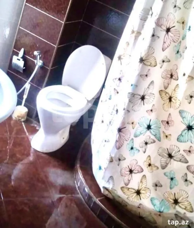 Kirayə verilir 7 otaqlı həyət evi