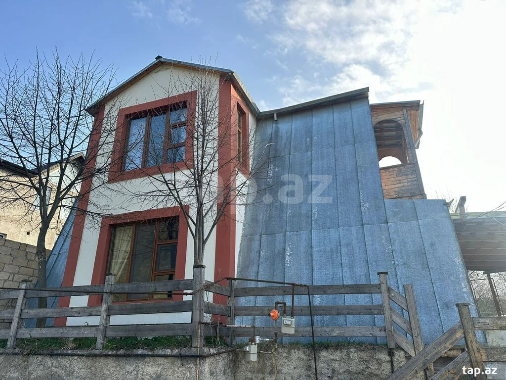 Kirayə verilir 3 otaqlı həyət evi