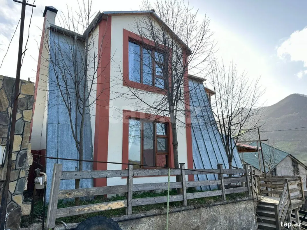 Kirayə verilir 3 otaqlı həyət evi