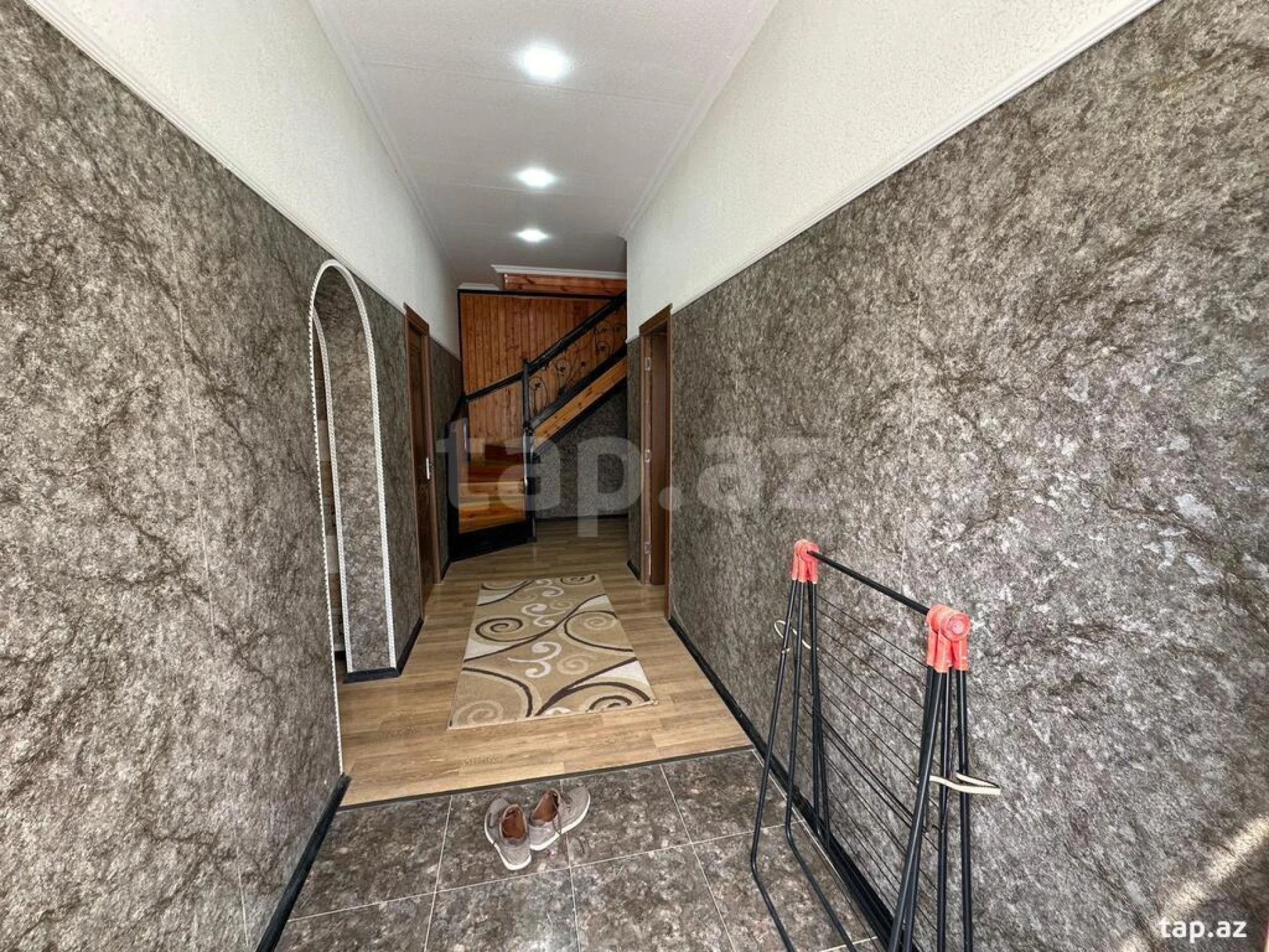 Kirayə verilir 3 otaqlı həyət evi