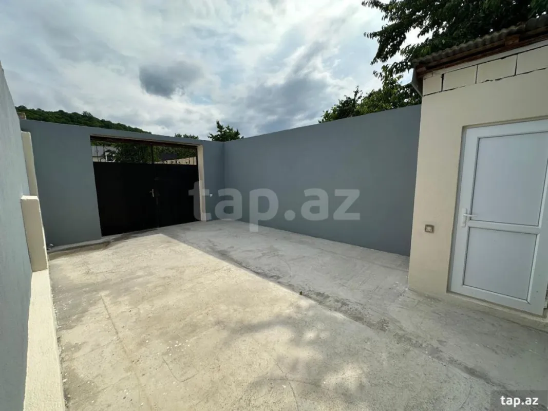 Kirayə verilir 3 otaqlı həyət evi