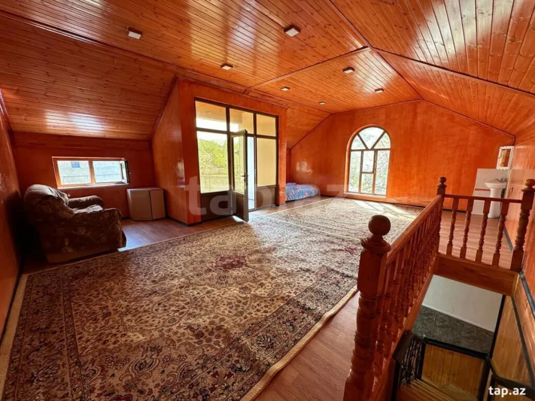 Kirayə verilir 3 otaqlı həyət evi