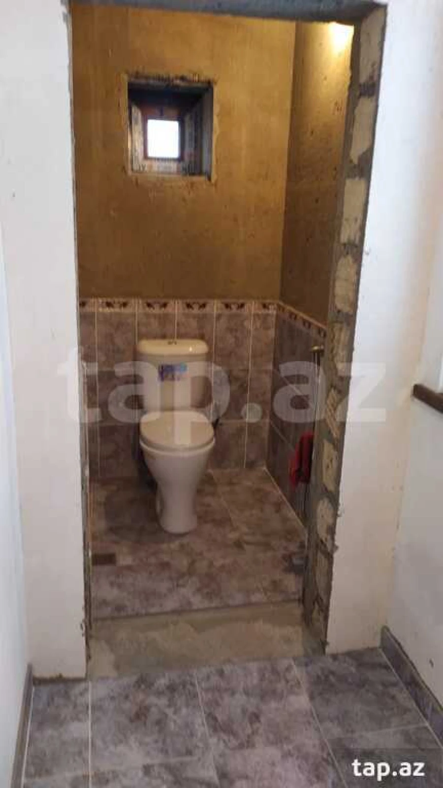 Satılır 6 otaqlı həyət evi