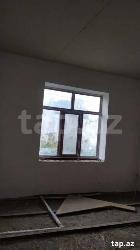 Satılır 6 otaqlı həyət evi