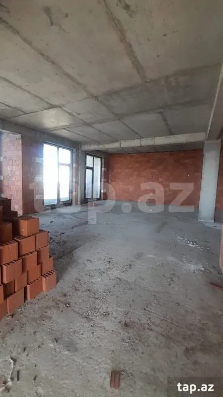 Satılır 5 otaqlı yeni tikili 255 m²