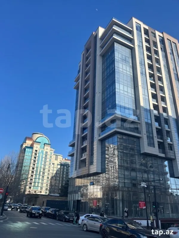Satılır 5 otaqlı yeni tikili 255 m²