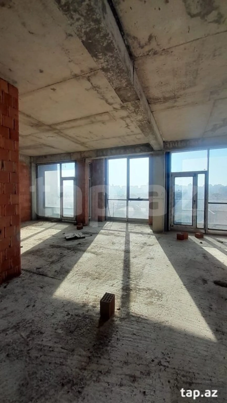 Satılır 5 otaqlı yeni tikili 255 m²