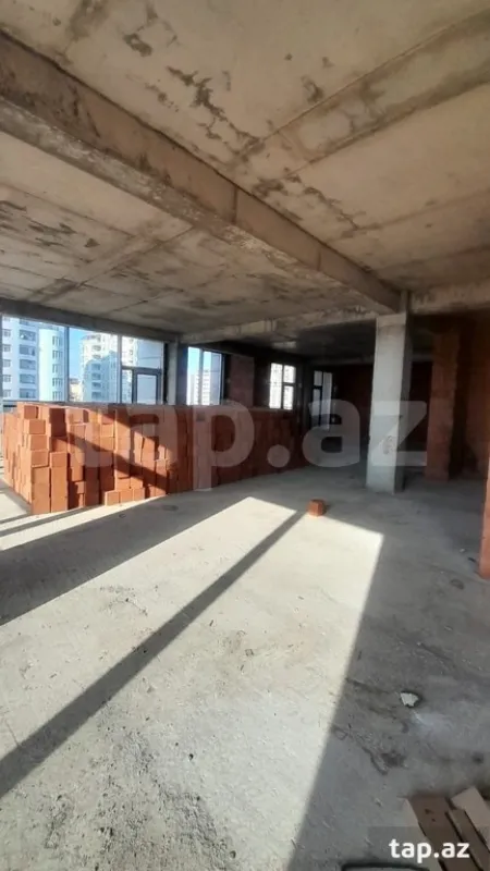 Satılır 5 otaqlı yeni tikili 255 m²
