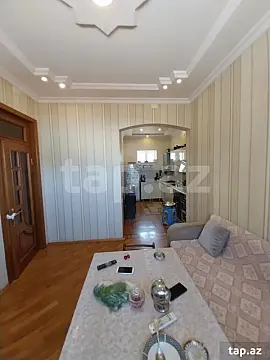 Satılır 4 otaqlı həyət evi 200 m²