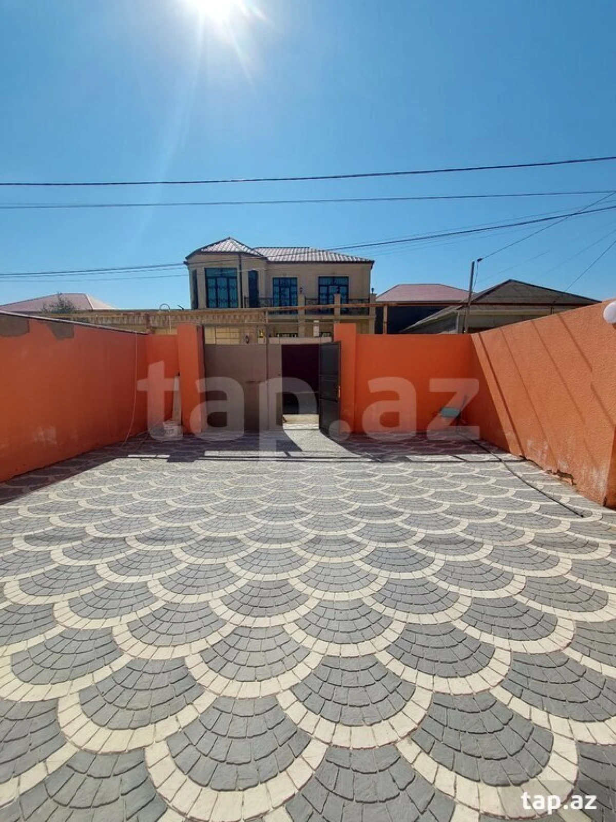 Satılır 4 otaqlı həyət evi