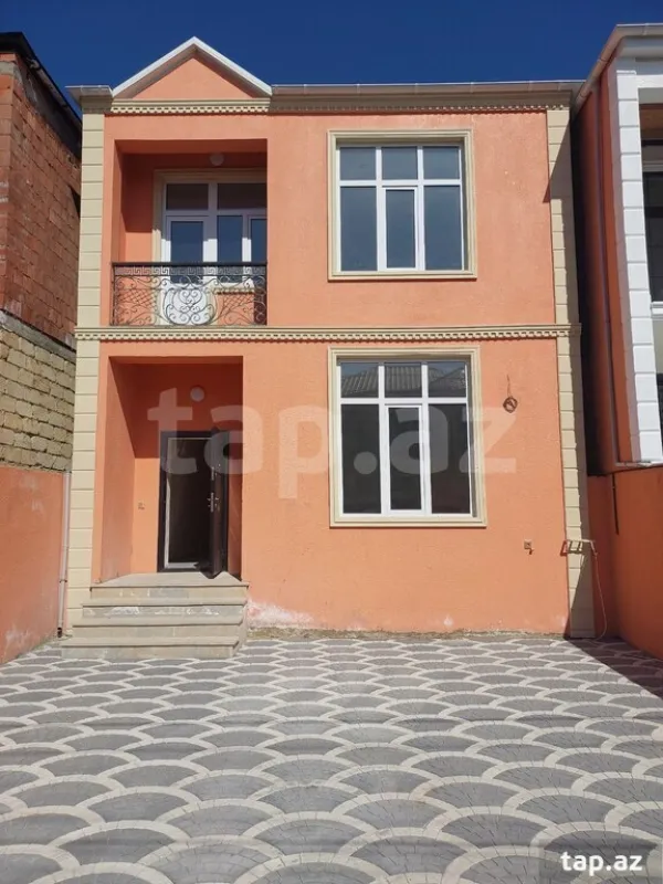 Satılır 4 otaqlı həyət evi