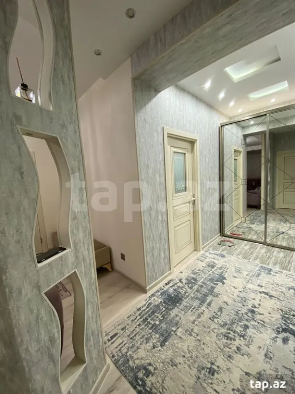 Satılır 3 otaqlı yeni tikili 90 m²