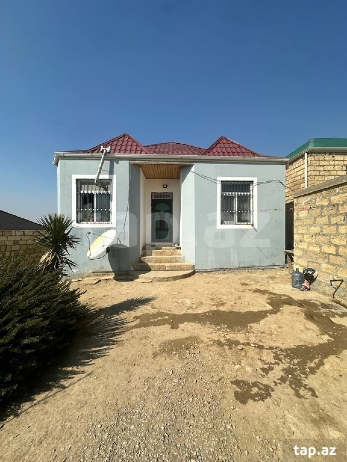 Satılır 3 otaqlı həyət evi