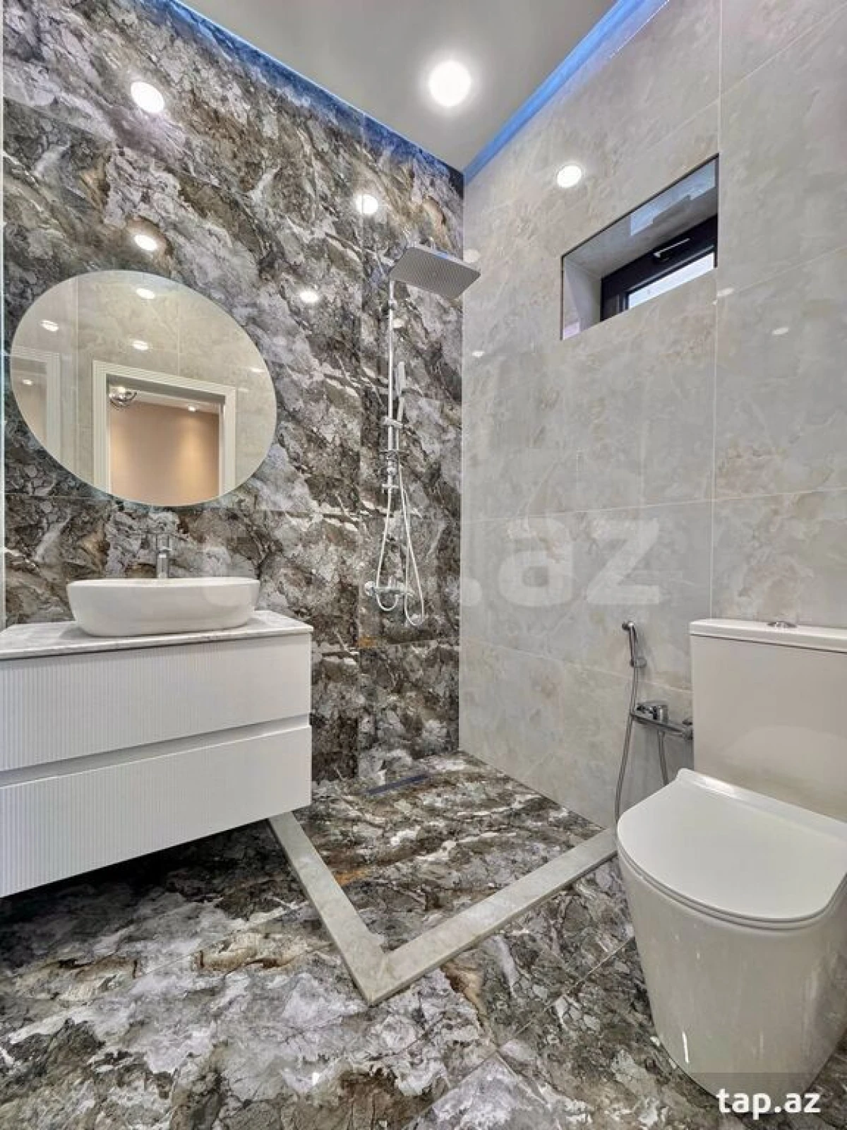 Satılır 4 otaqlı həyət evi