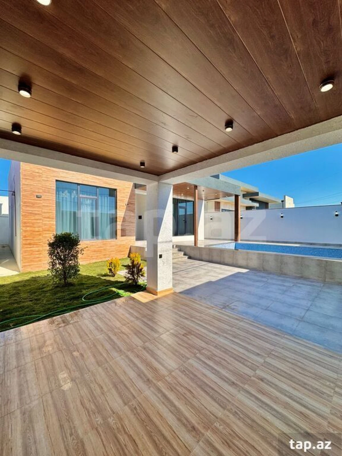 Satılır 4 otaqlı həyət evi