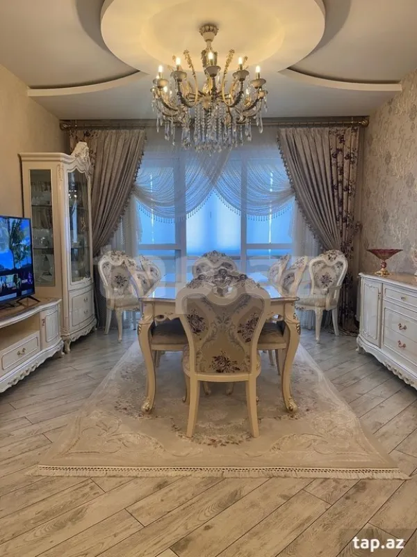 Satılır 4 otaqlı yeni tikili 150 m²