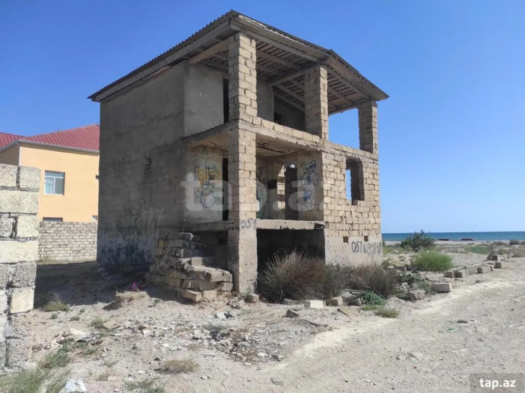 Satılır 4 otaqlı həyət evi