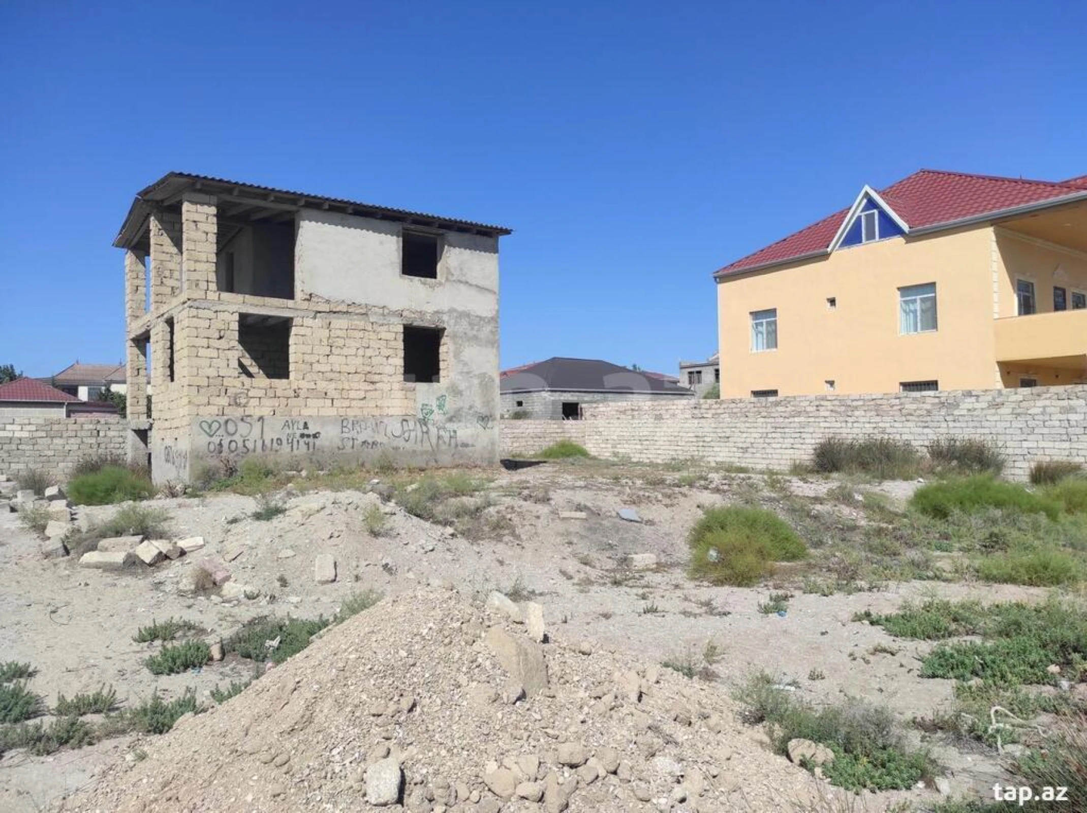 Satılır 4 otaqlı həyət evi