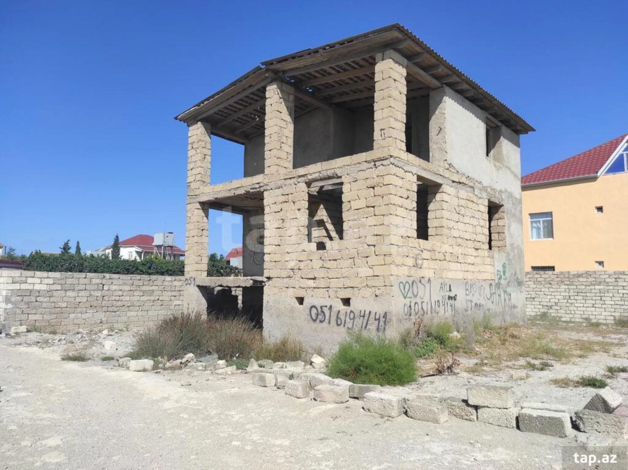 Satılır 4 otaqlı həyət evi