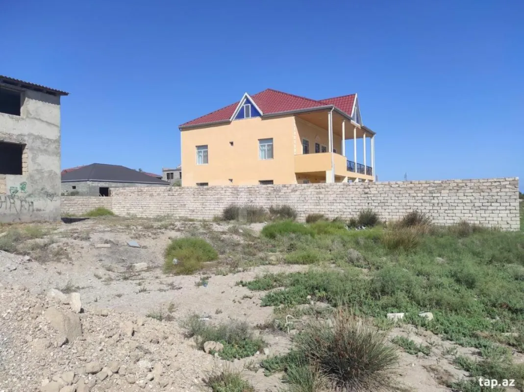 Satılır 4 otaqlı həyət evi