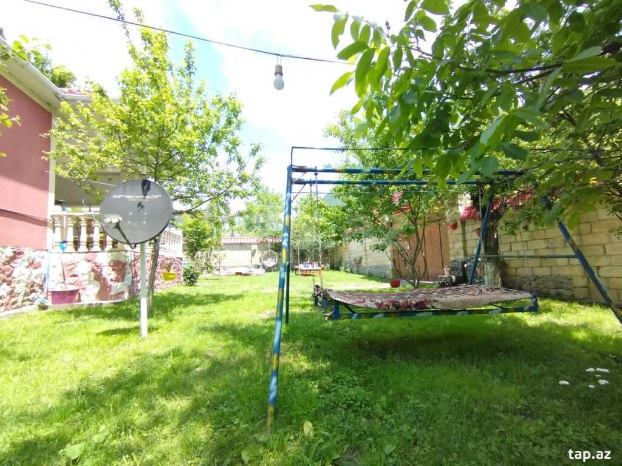 Kirayə verilir 4 otaqlı həyət evi