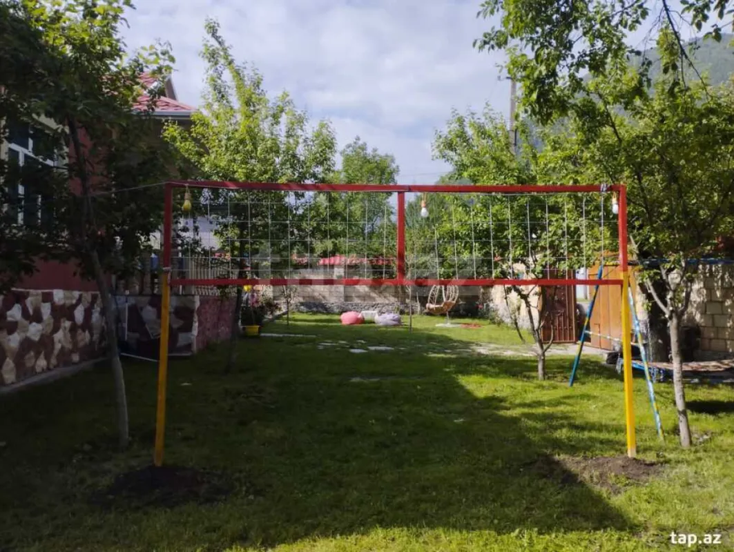 Kirayə verilir 4 otaqlı həyət evi