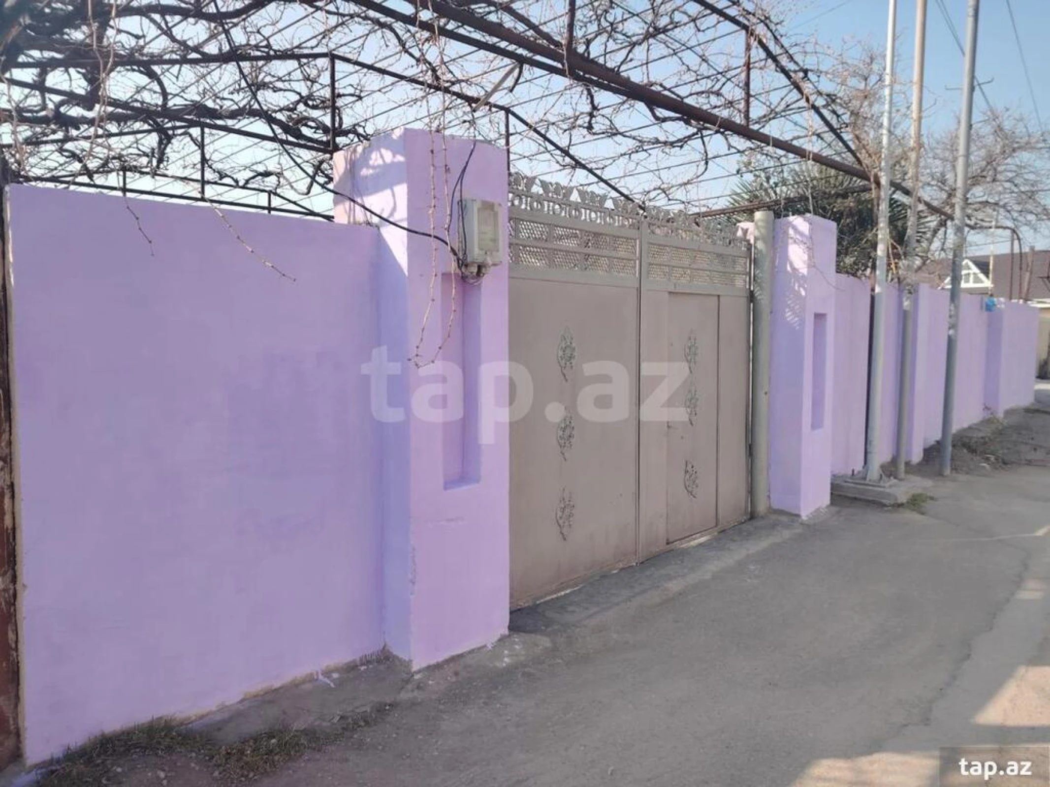 Satılır 5 otaqlı həyət evi