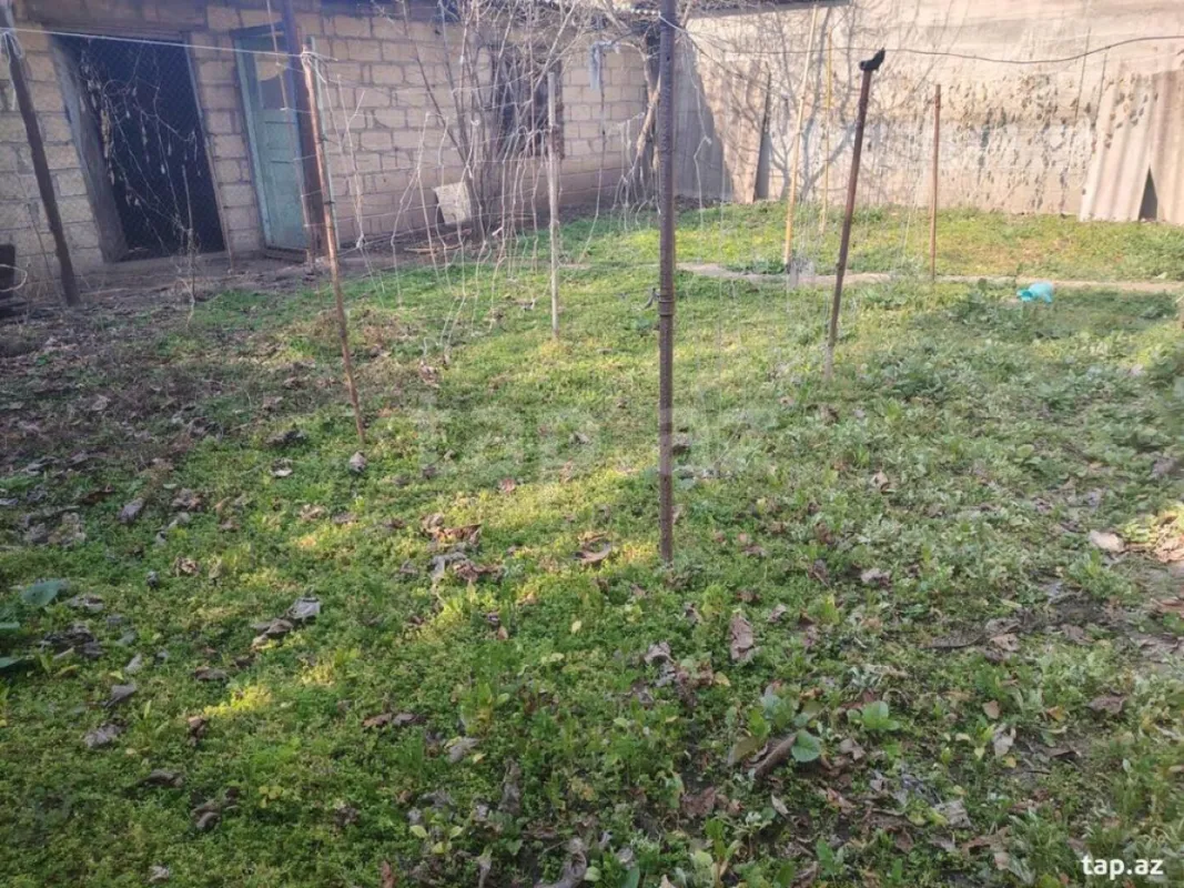 Satılır 5 otaqlı həyət evi