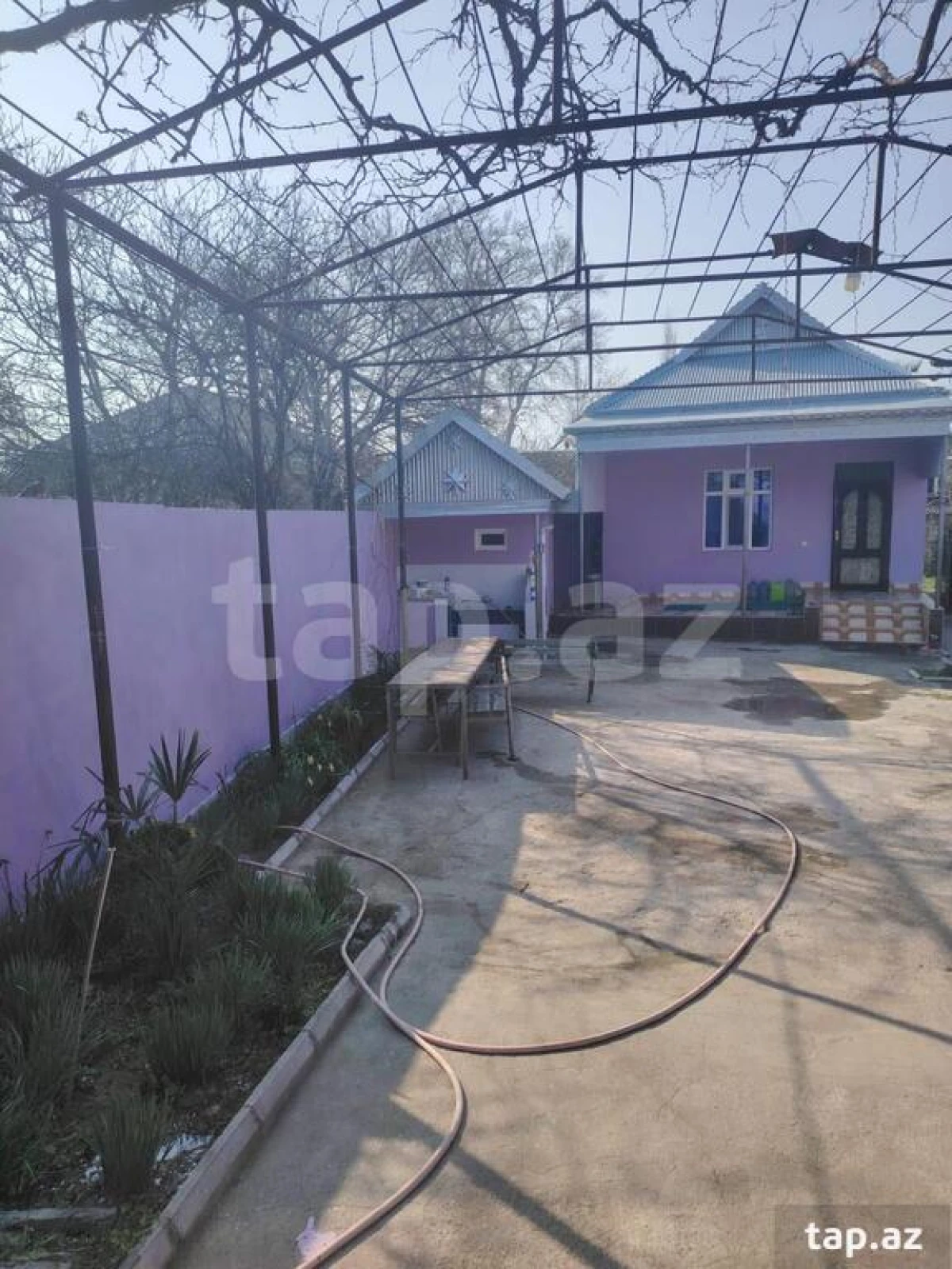 Satılır 5 otaqlı həyət evi