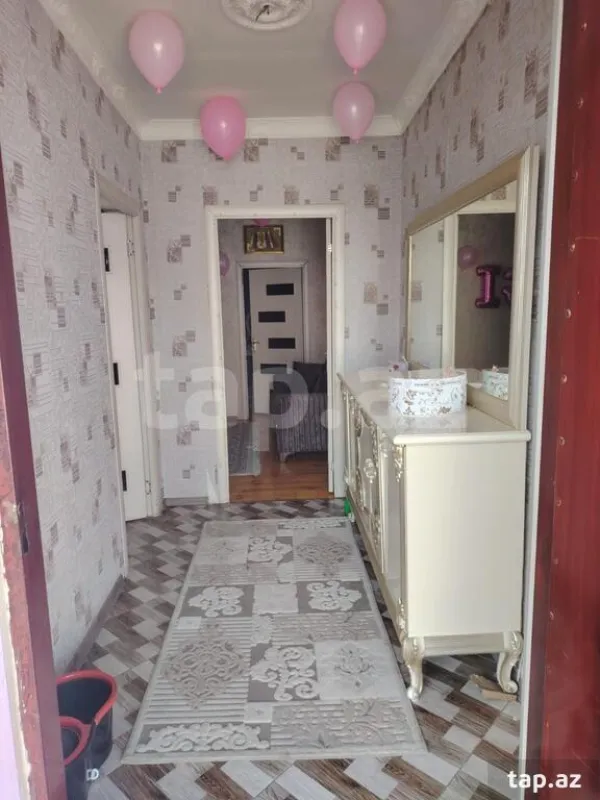 Satılır 5 otaqlı həyət evi