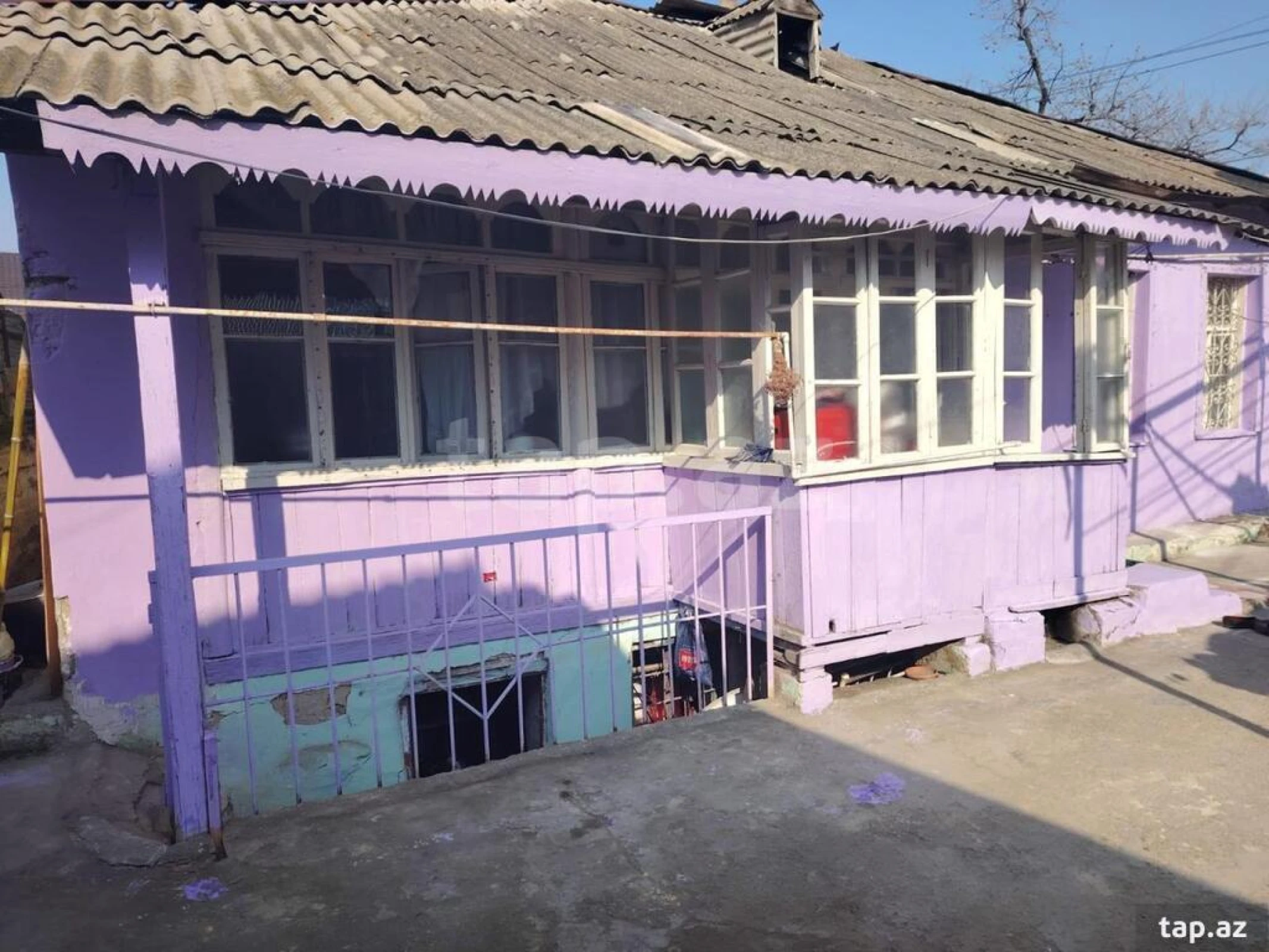 Satılır 5 otaqlı həyət evi