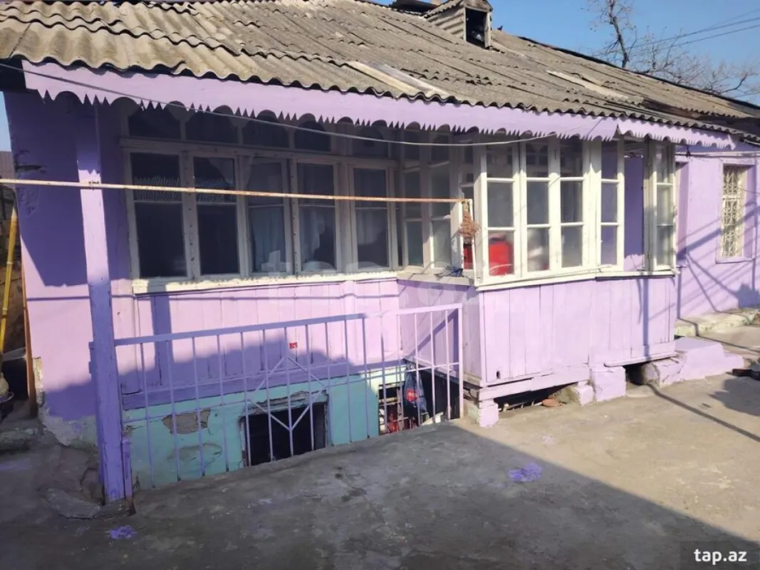 Satılır 5 otaqlı həyət evi