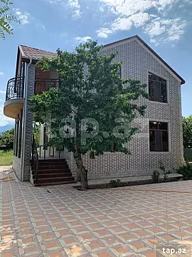 Kirayə verilir 3 otaqlı həyət evi